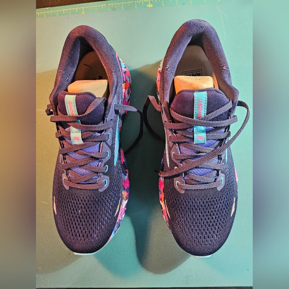 Brooks Ghost 15 - Size 12 Wide